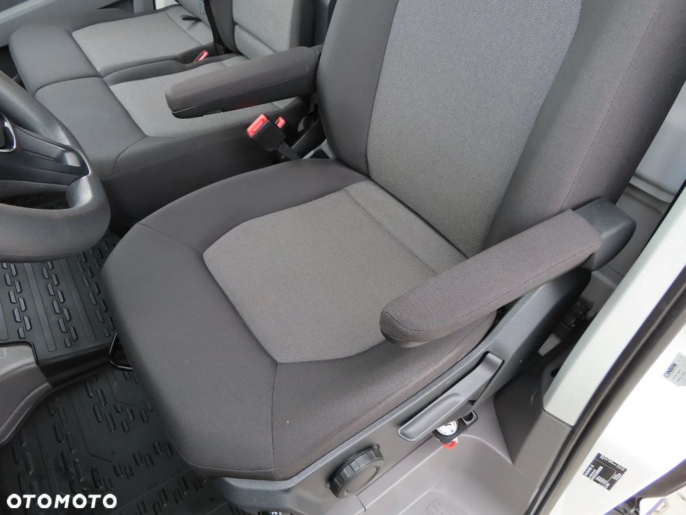 Volkswagen Crafter 35 BiTDI 2.0 177 KM AUTOMAT FIRANA x2 LEWA/PRAWA Skrzynia 5400 mm Długa 10.E.Palet 947 Kg Ładowność Rozstaw Osi 4490 mm FULL LED TEMPOMAT JEDYNY TAKI EGZEMPLARZ STAN NOWY GOTOWY DOSTEPNY POLECAM - 33
