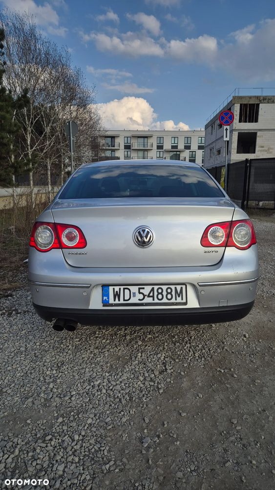 Volkswagen Passat - 5
