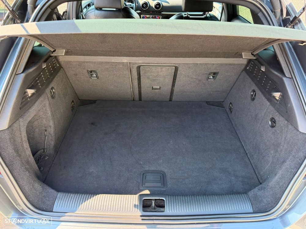Audi A3 Sportback 2.0 TDI S-line - 24
