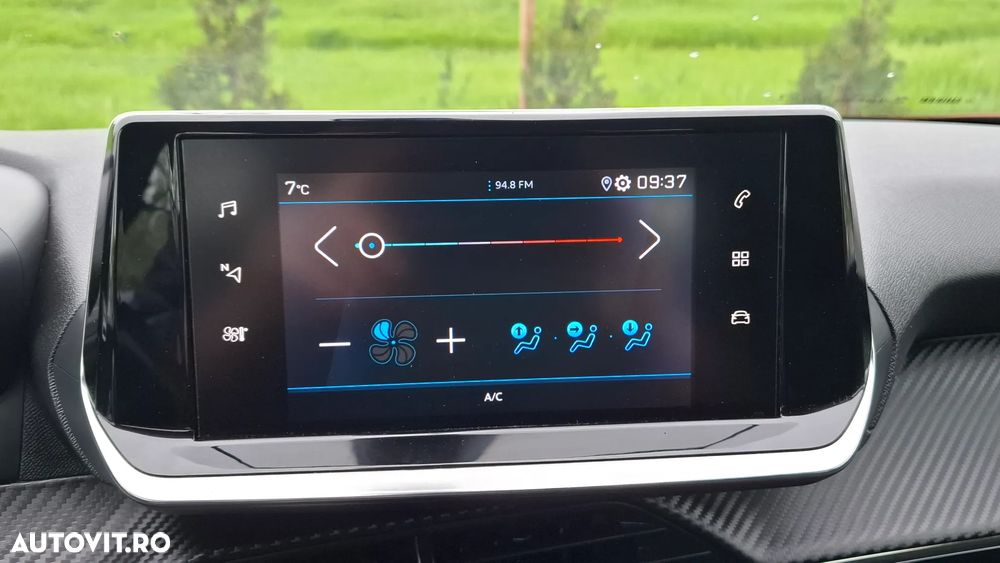 Peugeot 2008 1.2 L PureTech STT Active - 36