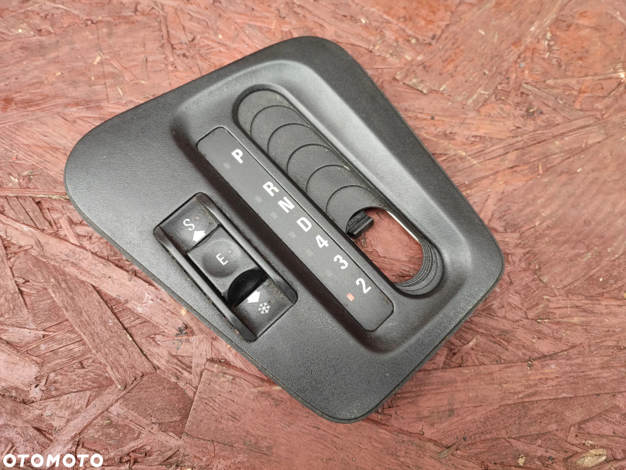 BMW E36 ORYGINALNA RAMKA LEWARKA ZMIANY BIEGÓW AUTOMAT W BDB STANIE + PRZEŁĄCZNIK TRYBÓW SKRZYNI O NR. 8 167 425 OEM - 4