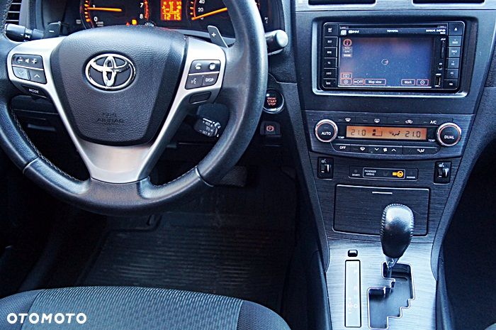 Toyota Avensis 2.0 Multidrive S Executive - 6