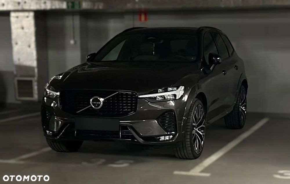 Volvo XC 60 B5 B AWD R-Design - 1