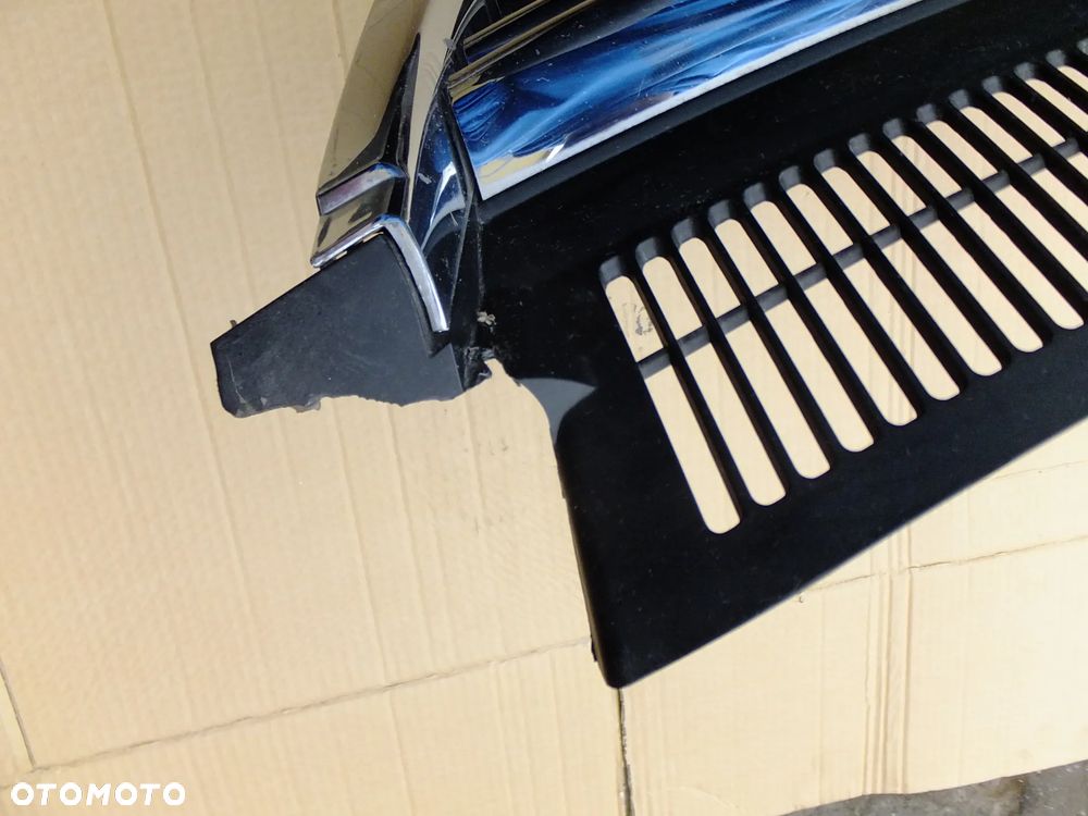 atrapa grill vw golf V kombi 2007r - 3