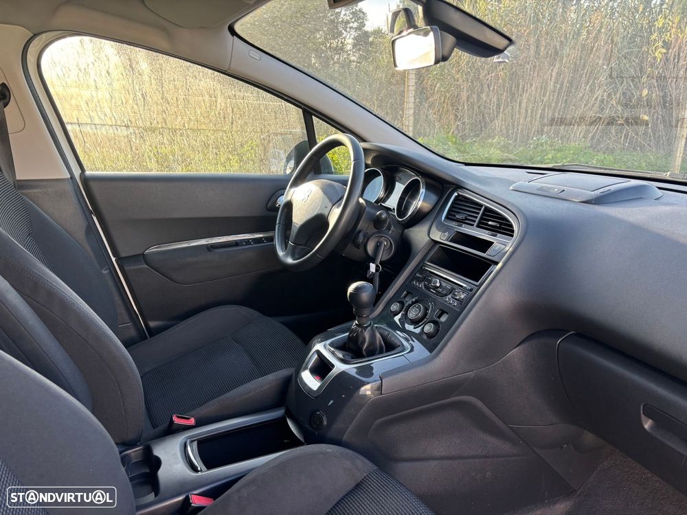 Peugeot 5008 1.6 HDi 7L Allure - 12