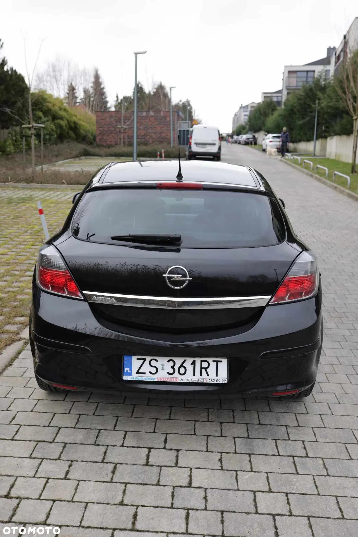 Opel Astra III GTC 1.4 Enjoy - 4