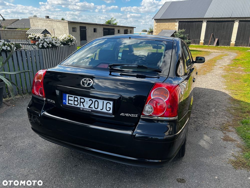 Toyota Avensis 1.8 VVT-i Luna - 4