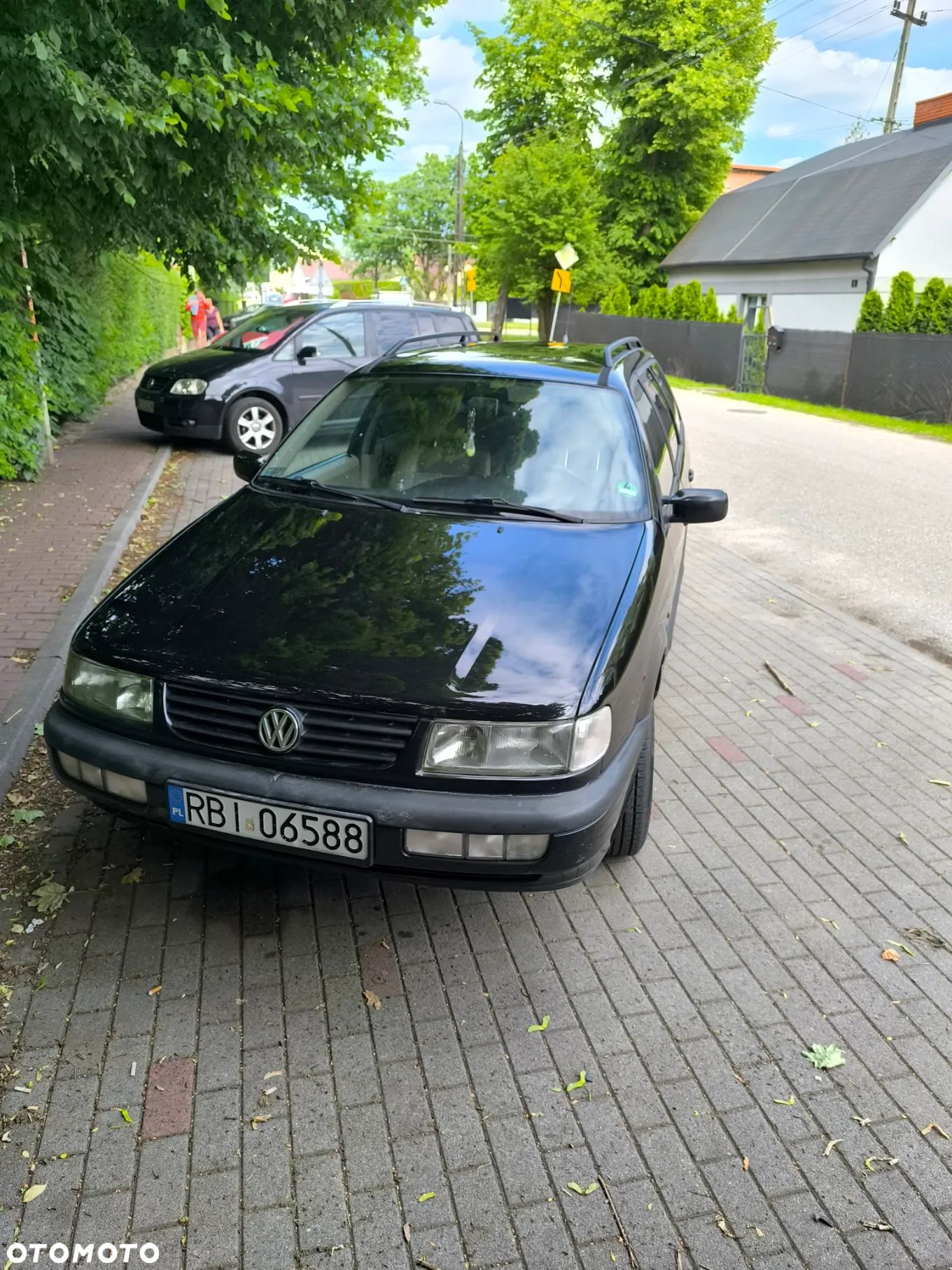 Volkswagen Passat - 1