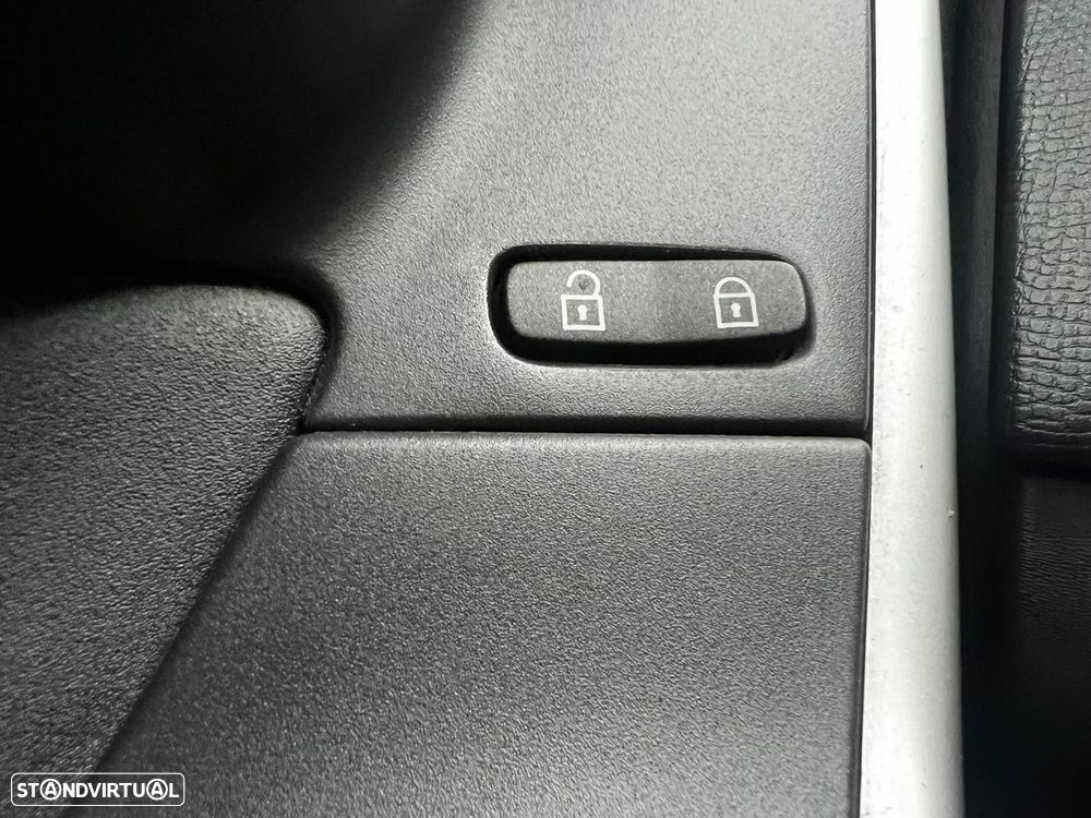 Volvo XC 60 D5 Momentum - 34