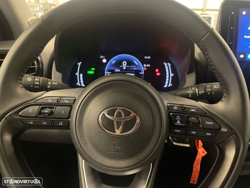 Toyota Yaris Cross 1.5 HDF Comfort Plus - 15