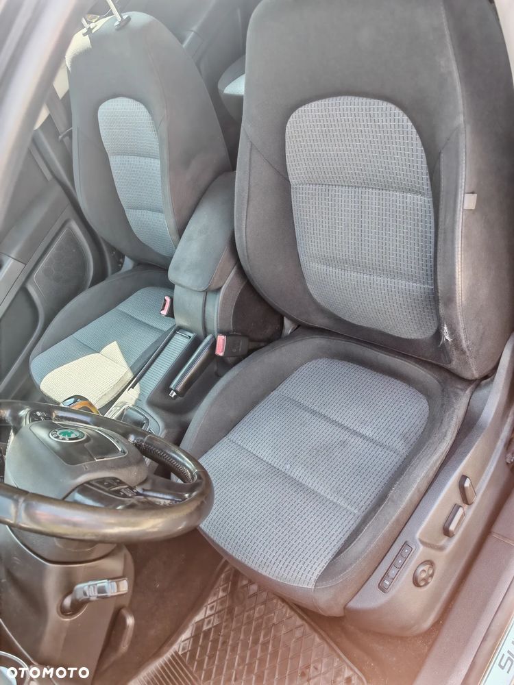 Skoda Superb 2.0 TDI PD Comfort - 9