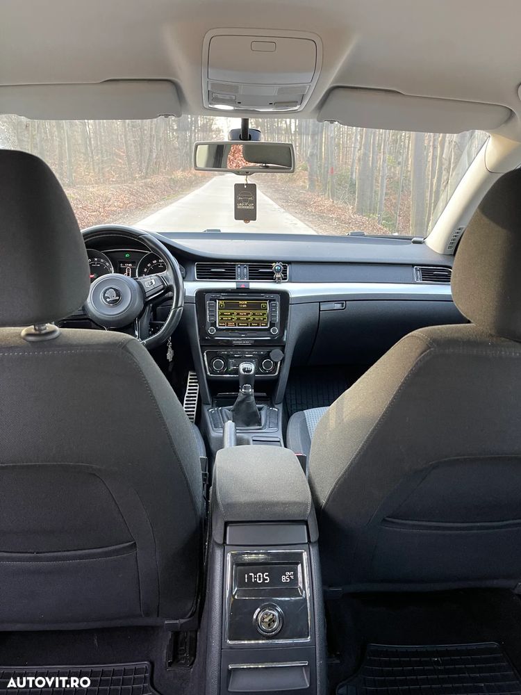 Skoda Superb 2.0 TDI Ambition - 10