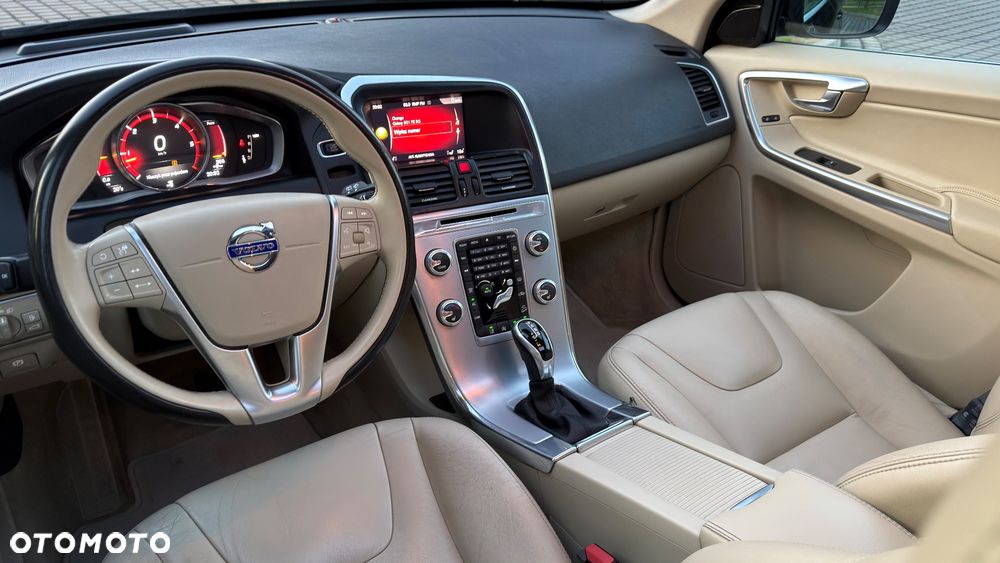 Volvo XC 60 D4 AWD Summum - 24