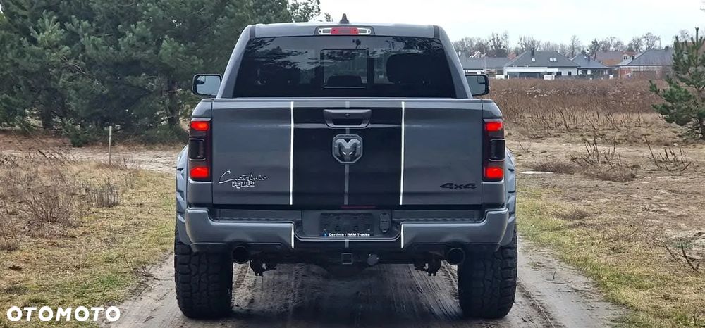 Dodge RAM 1500 5.7 4x4 - 8