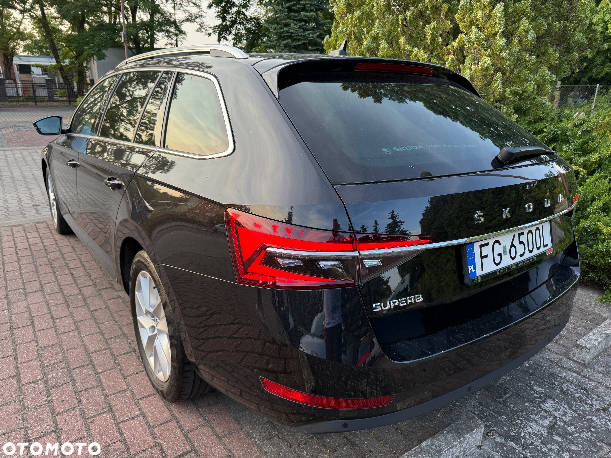Skoda Superb 2.0 TDI SCR Style DSG - 4