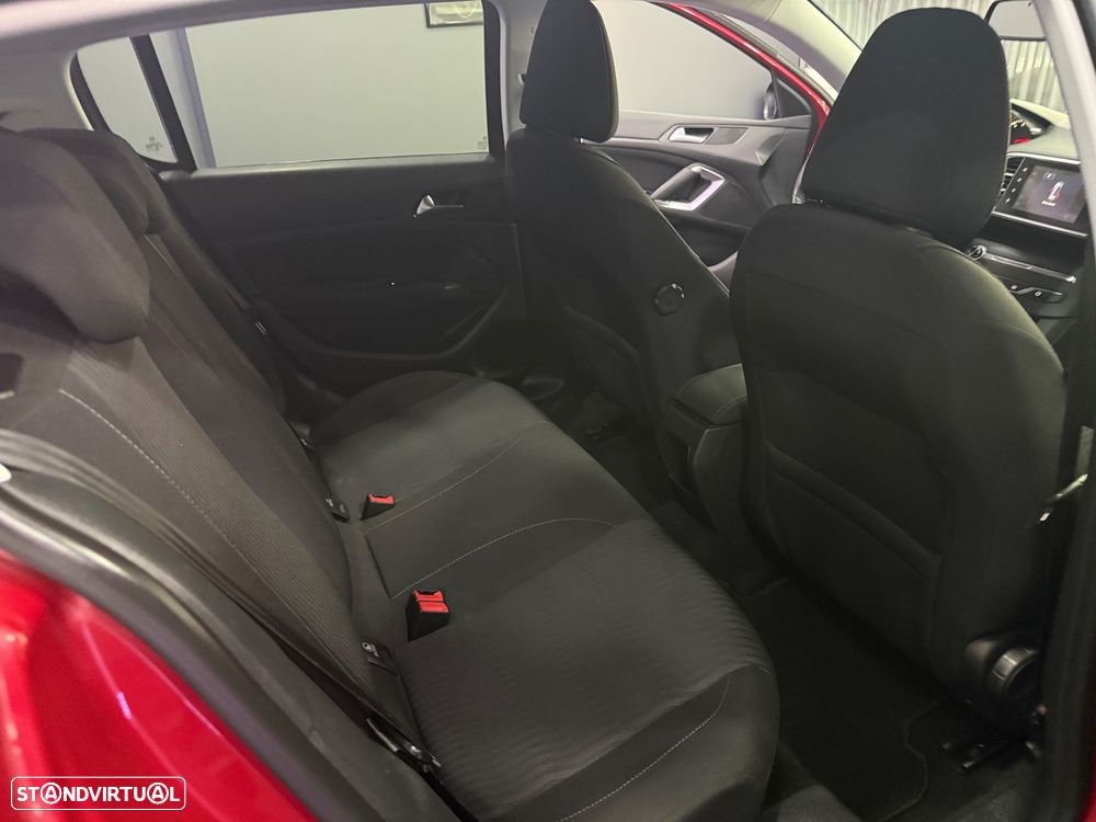 Peugeot 308 BlueHDi FAP 120 EAT6 Stop & Start Active - 25