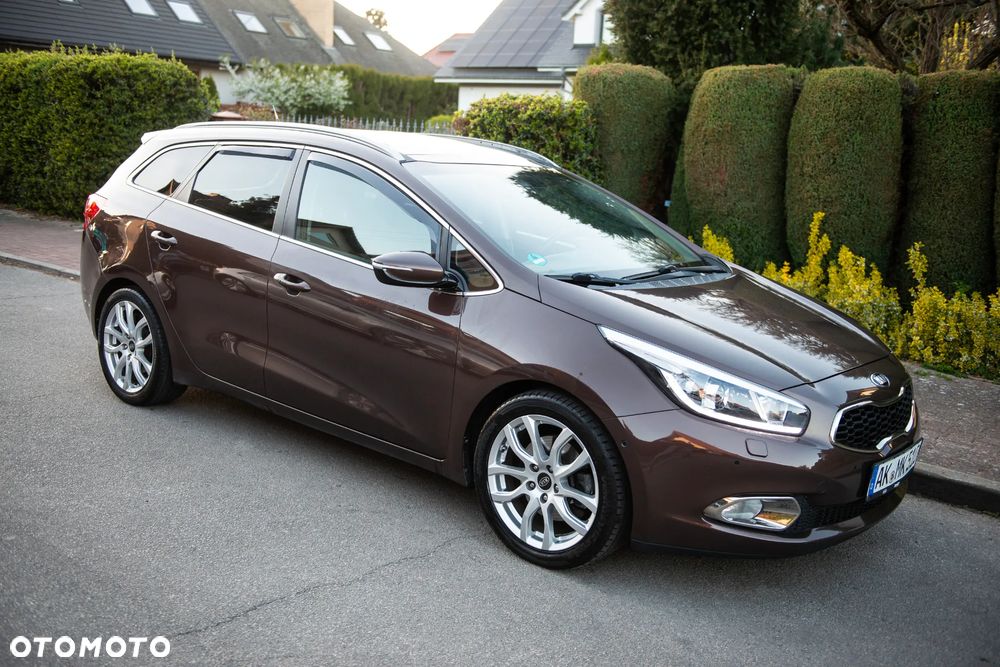 Kia Ceed 1.6 GDI ISG Platinum Edition - 11