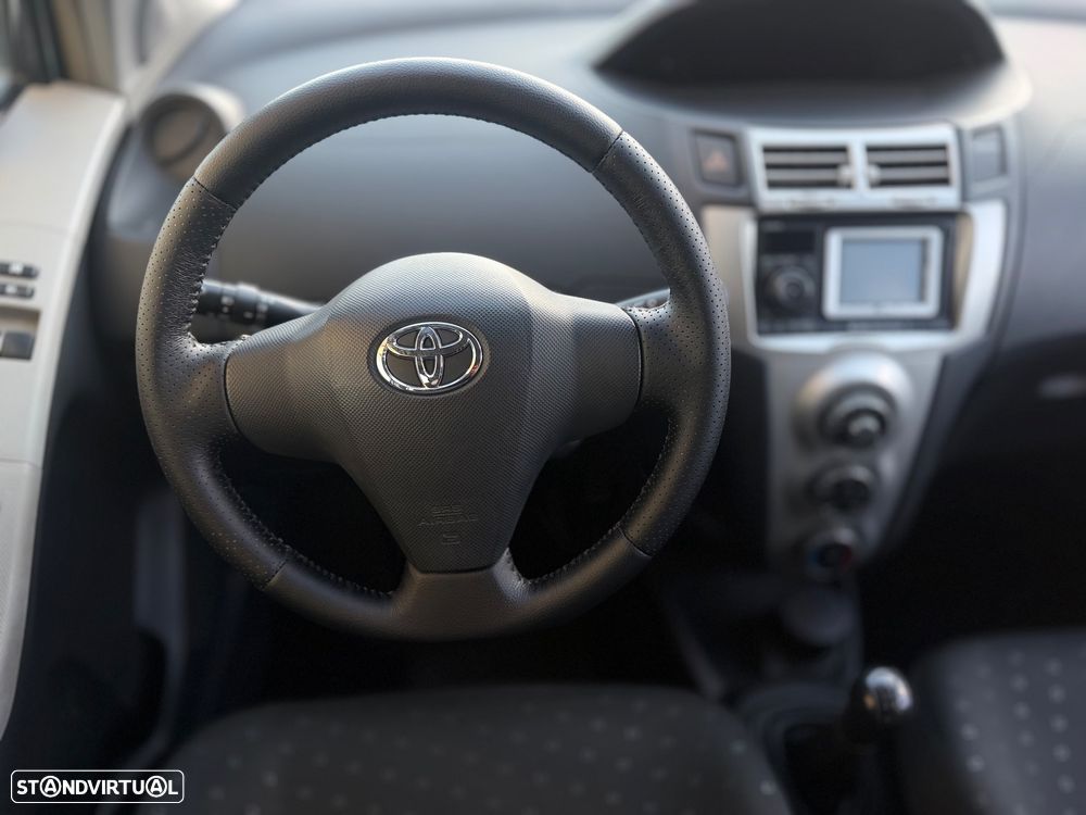 Toyota Yaris 1.3 VVT-i Sol AC+VSC - 18