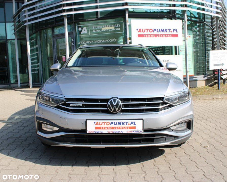 Volkswagen Passat - 2