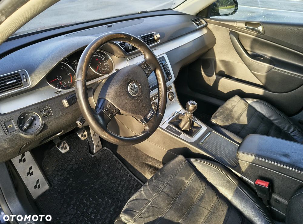 Volkswagen Passat Variant 2.0 TDI DPF Highline - 8