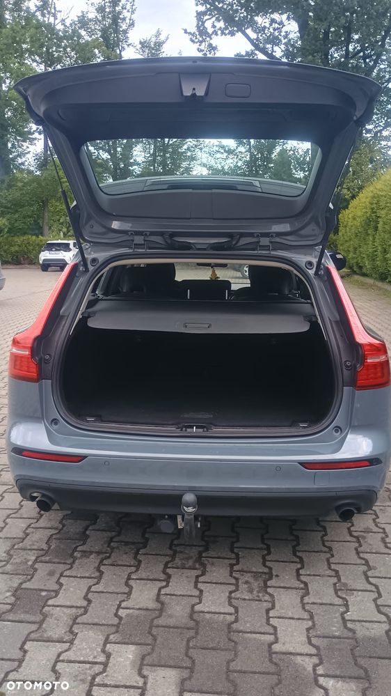 Volvo V60 B4 D R-Design - 15