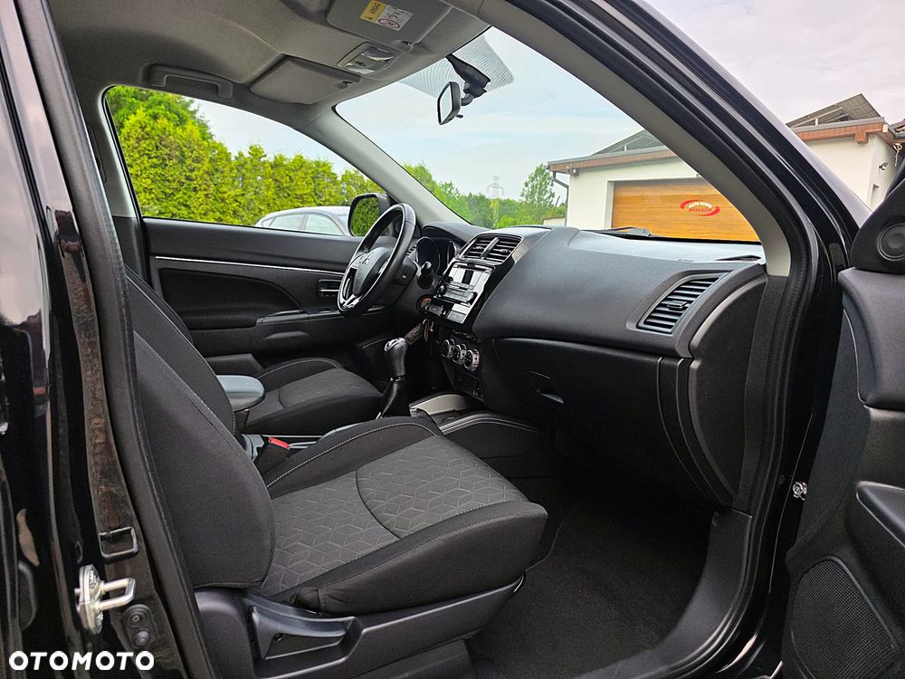 Mitsubishi ASX 2.0 2WD Plus - 23