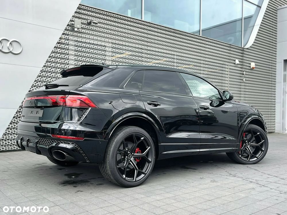 Audi RS Q8 - 19