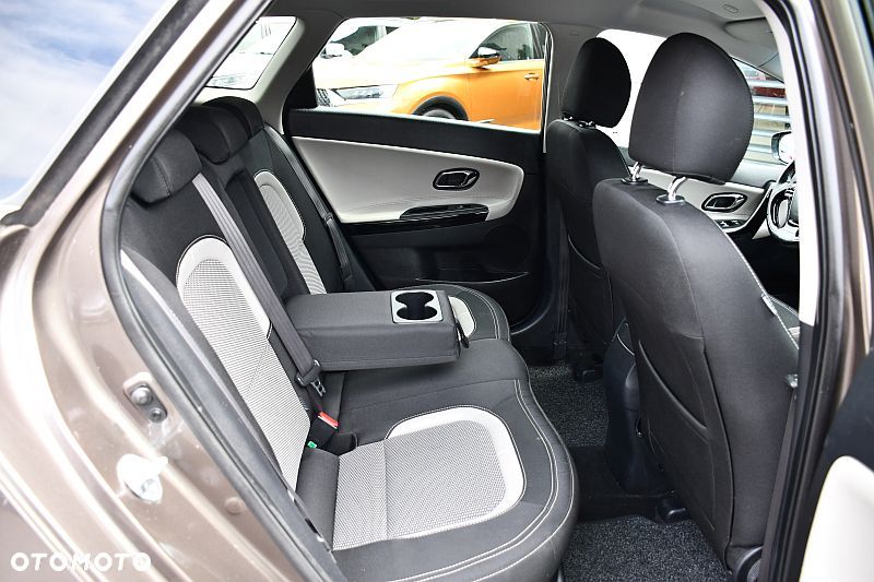 Kia Ceed 1.6 GDI Platinum Edition - 23
