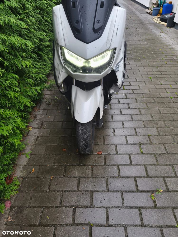 Yamaha NMAX - 9