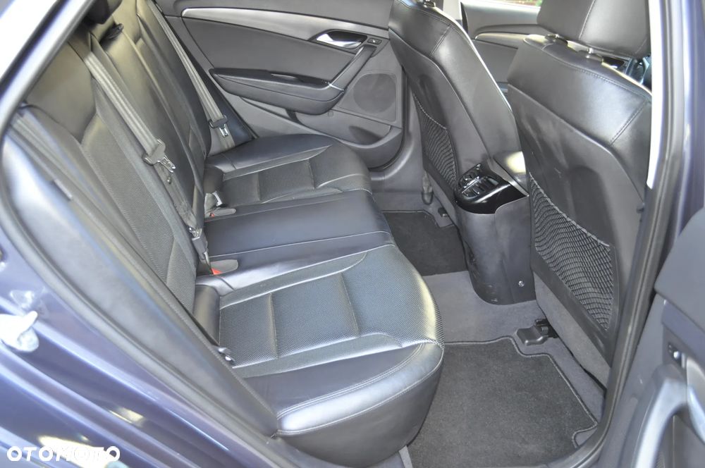 Hyundai i40 Kombi 1.7 CRDi Premium - 17