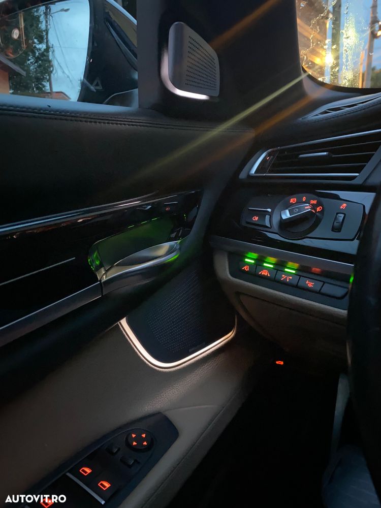 BMW Seria 7 730d - 8