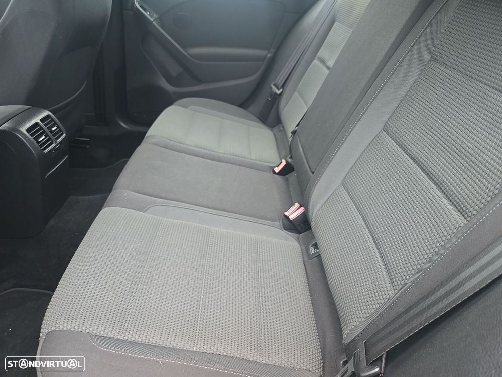 VW Golf 1.6 TDi Confortline DSG - 11