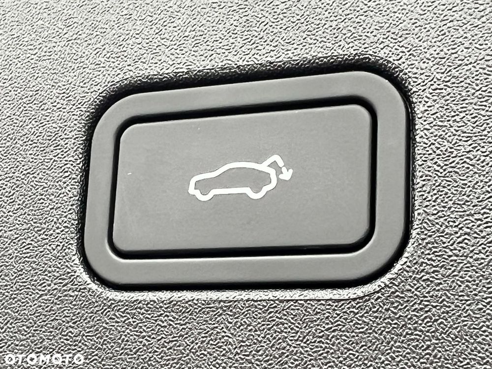 Volvo EX30 69kWh Twin Motor Ultra Black Edition - 12