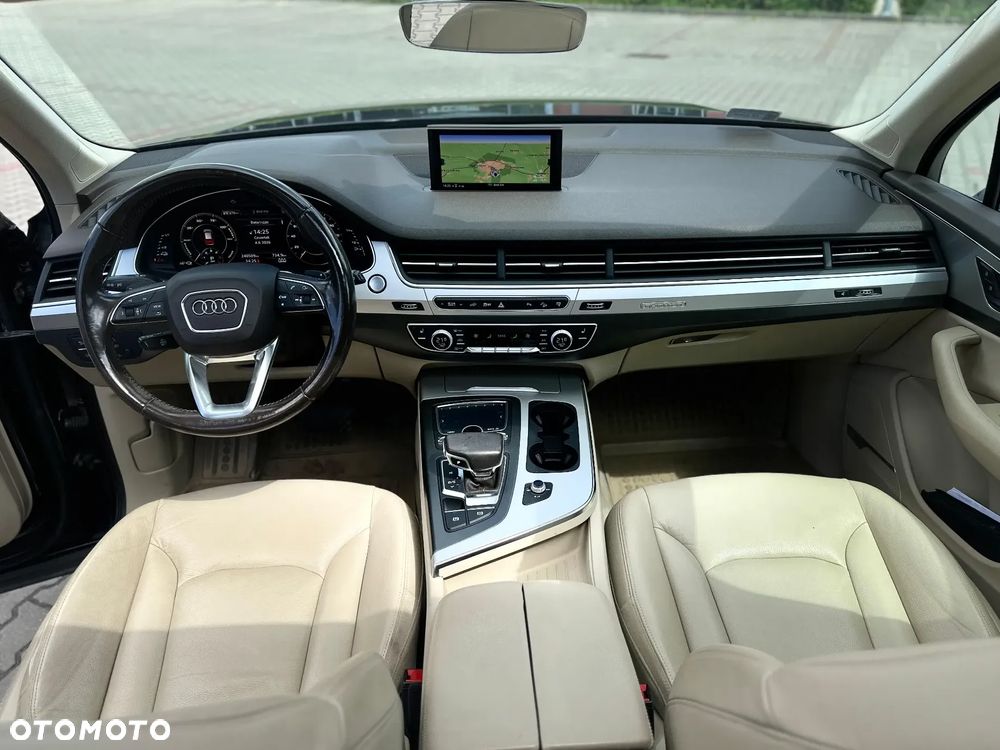 Audi Q7 - 12