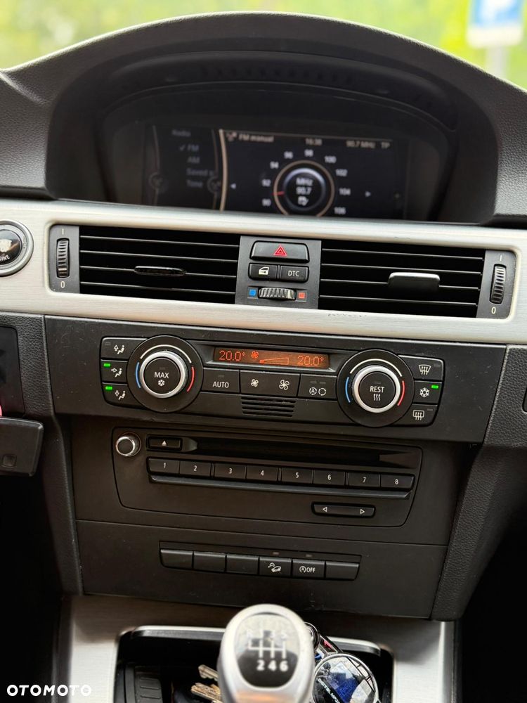 BMW Seria 3 320d xDrive DPF Edition Fleet - 29