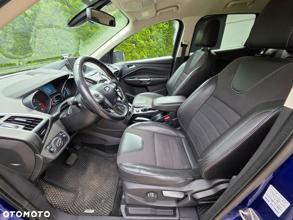 Ford Kuga 2.0 TDCi 4x4 Titanium - 4