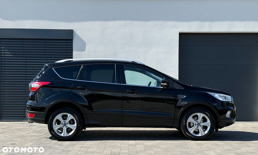 Ford Kuga 1.5 EcoBoost 2x4 Titanium - 3