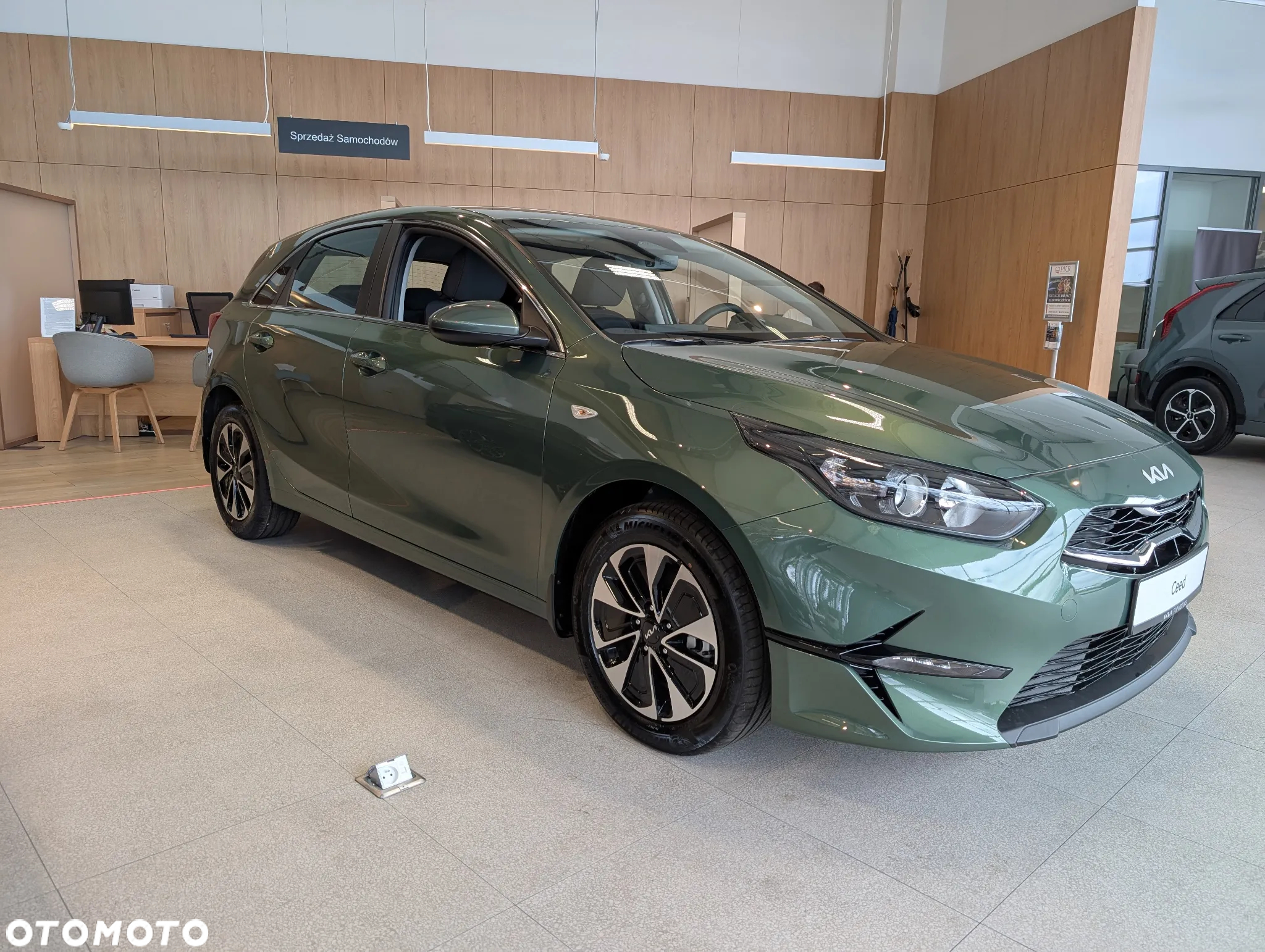 Kia Ceed 1.5 T-GDI M - 4