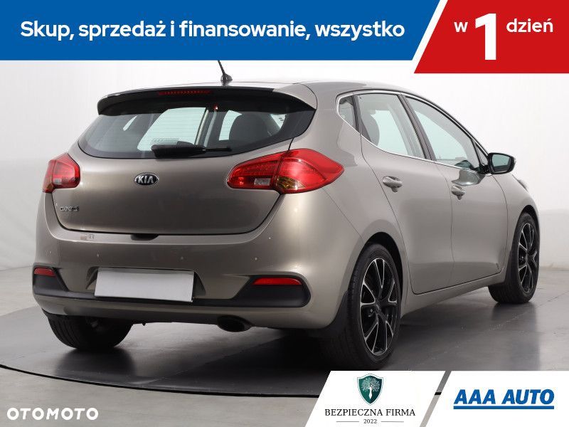 Kia Ceed - 6