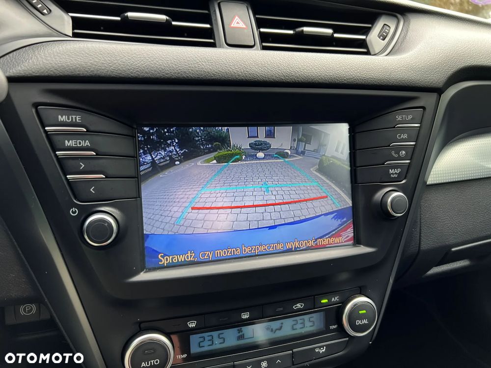 Toyota Avensis 1.6 Business Edition - 31