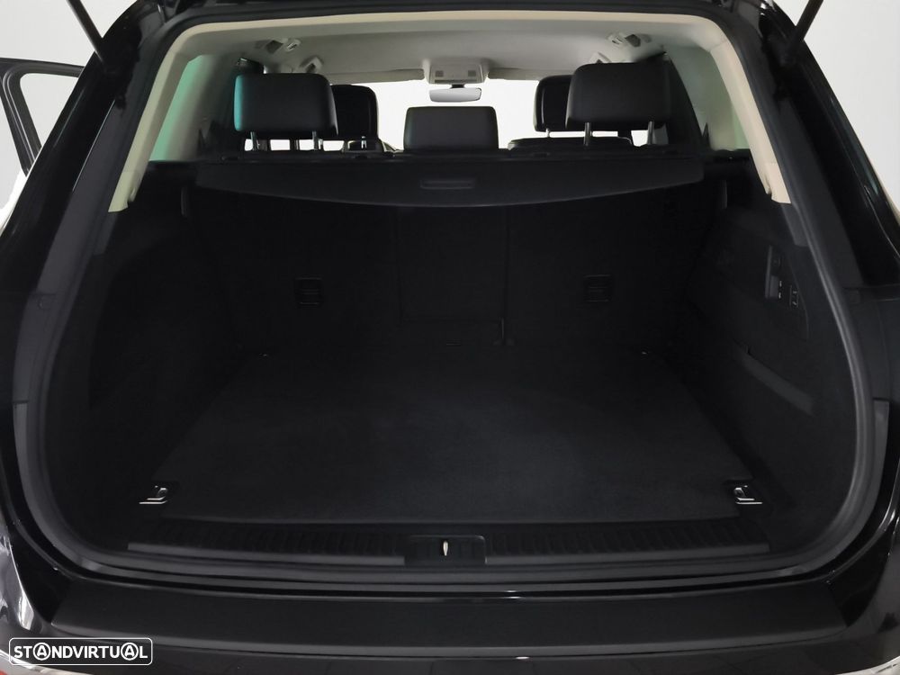VW Touareg 3.0 TDI V6 Executive Edition - 18