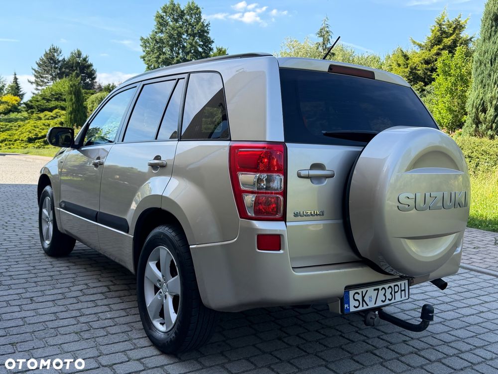 Suzuki Grand Vitara 1.9 DDiS Premium EU5 - 4