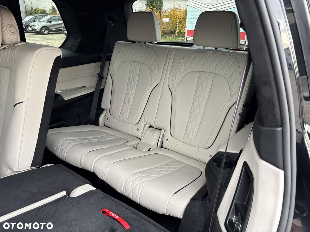 BMW X7 - 15