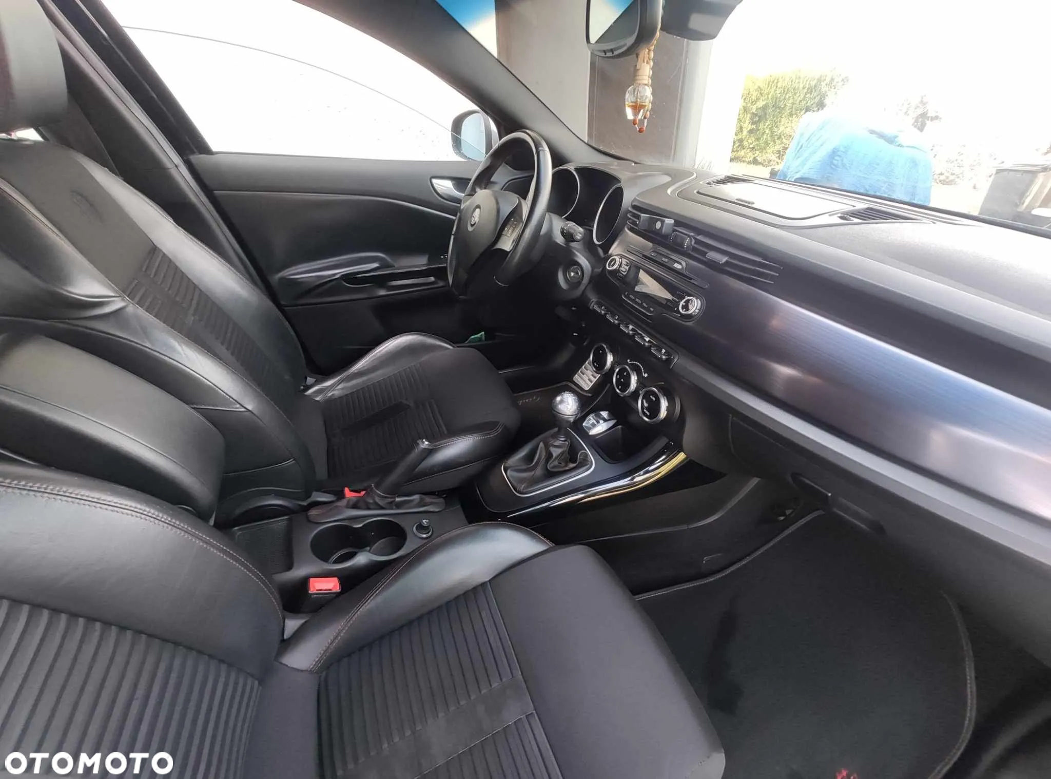 Alfa Romeo Giulietta 2.0 JTDM Distinctive - 12