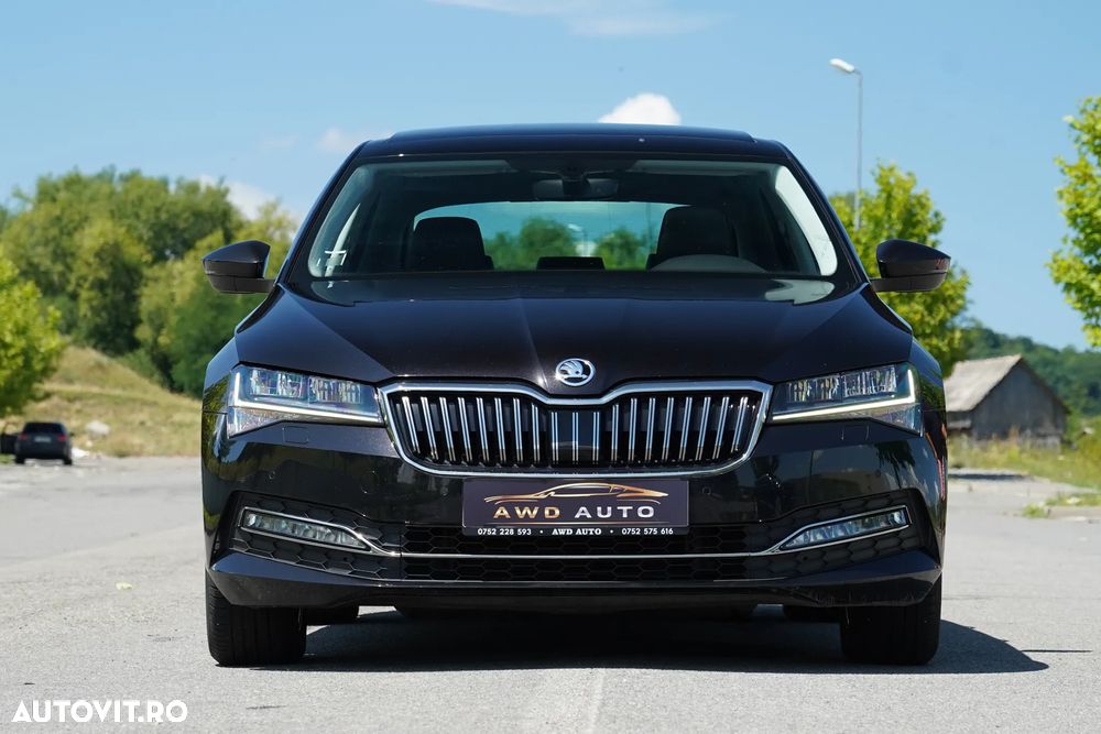 Skoda Superb 2.0 TDI DSG Premium Edition - 20