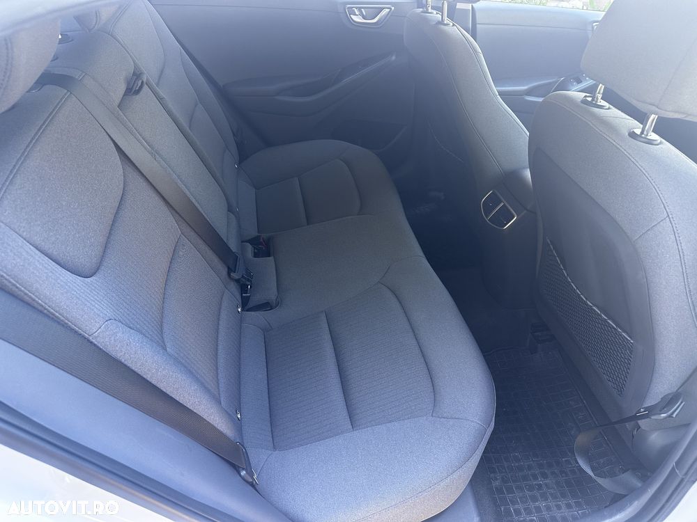Hyundai IONIQ - 2