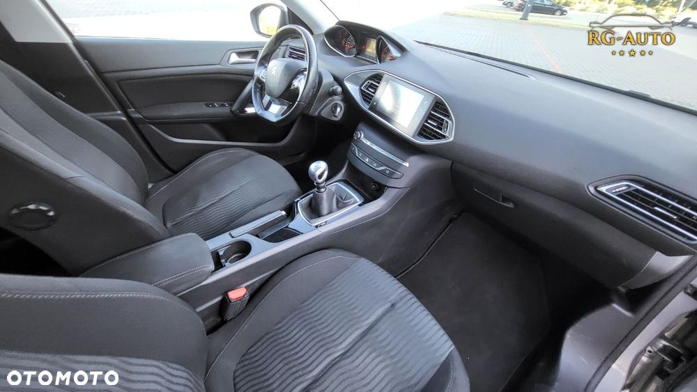 Peugeot 308 - 11
