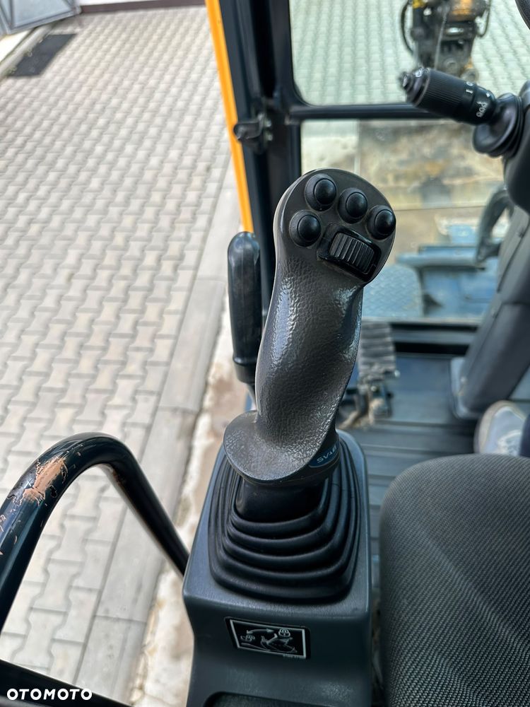 Hyundai Robex 55W-9A - 30