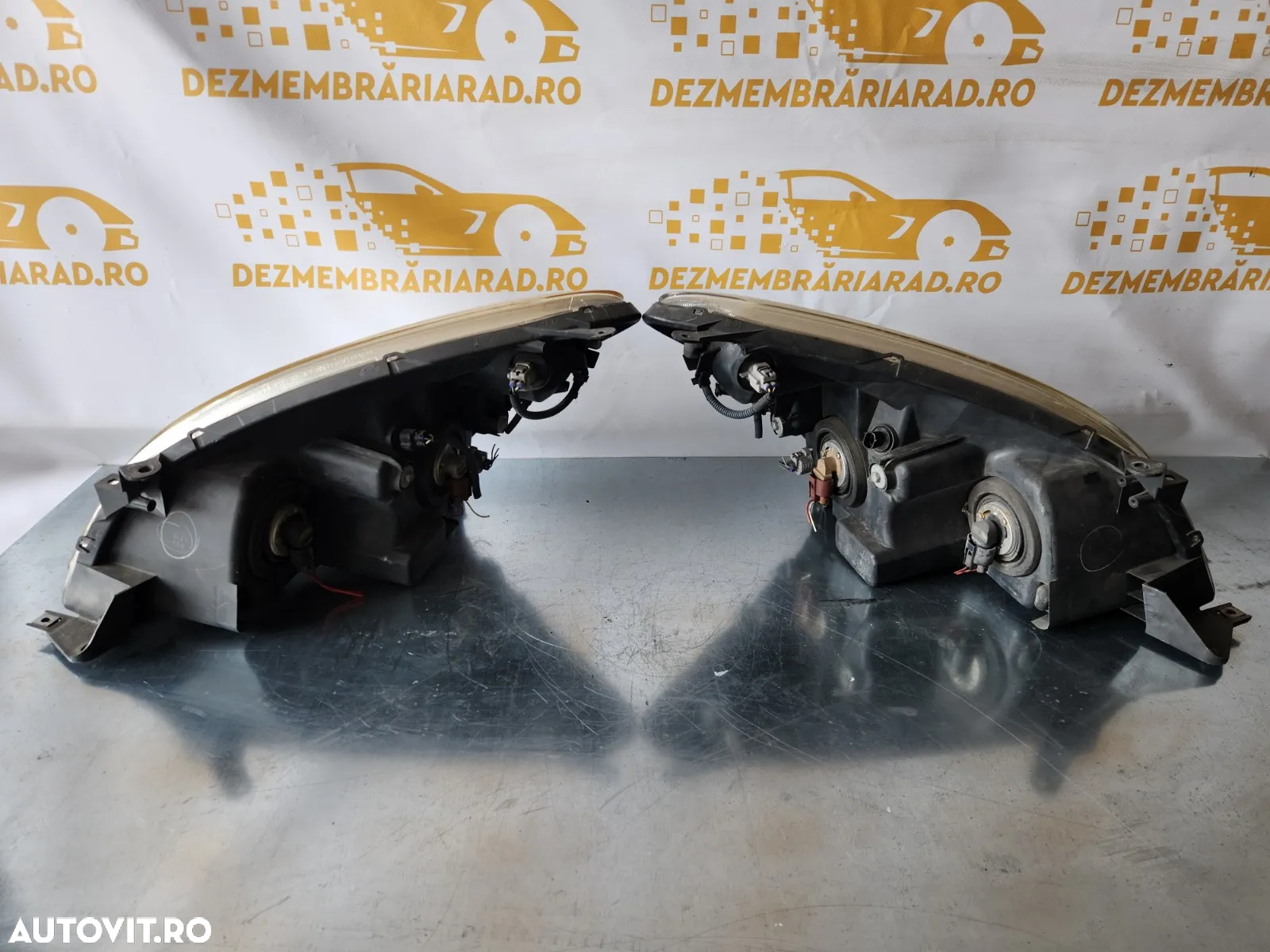 Faruri Far Stanga Dreapta Toyota Corolla Verso Originale Volan Stanga - Dezmembrari Arad - 8