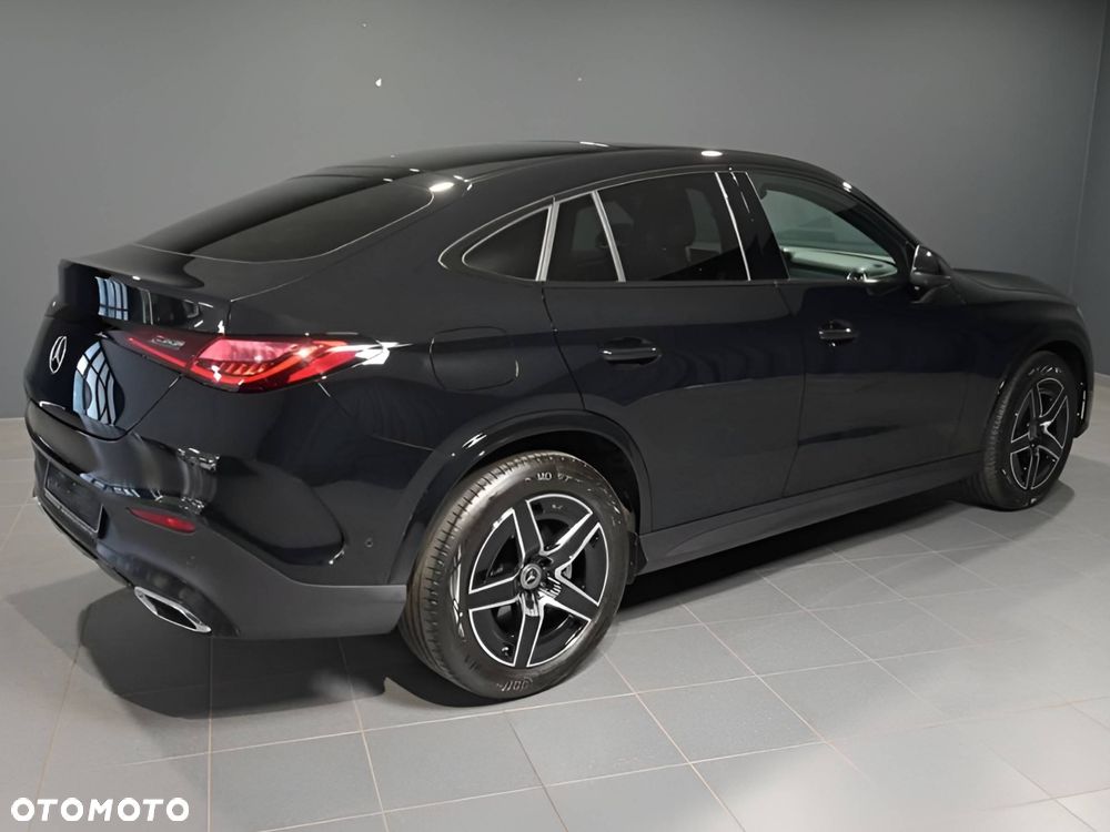 Mercedes-Benz GLC 200 d 4-Matic Business Edition - 4